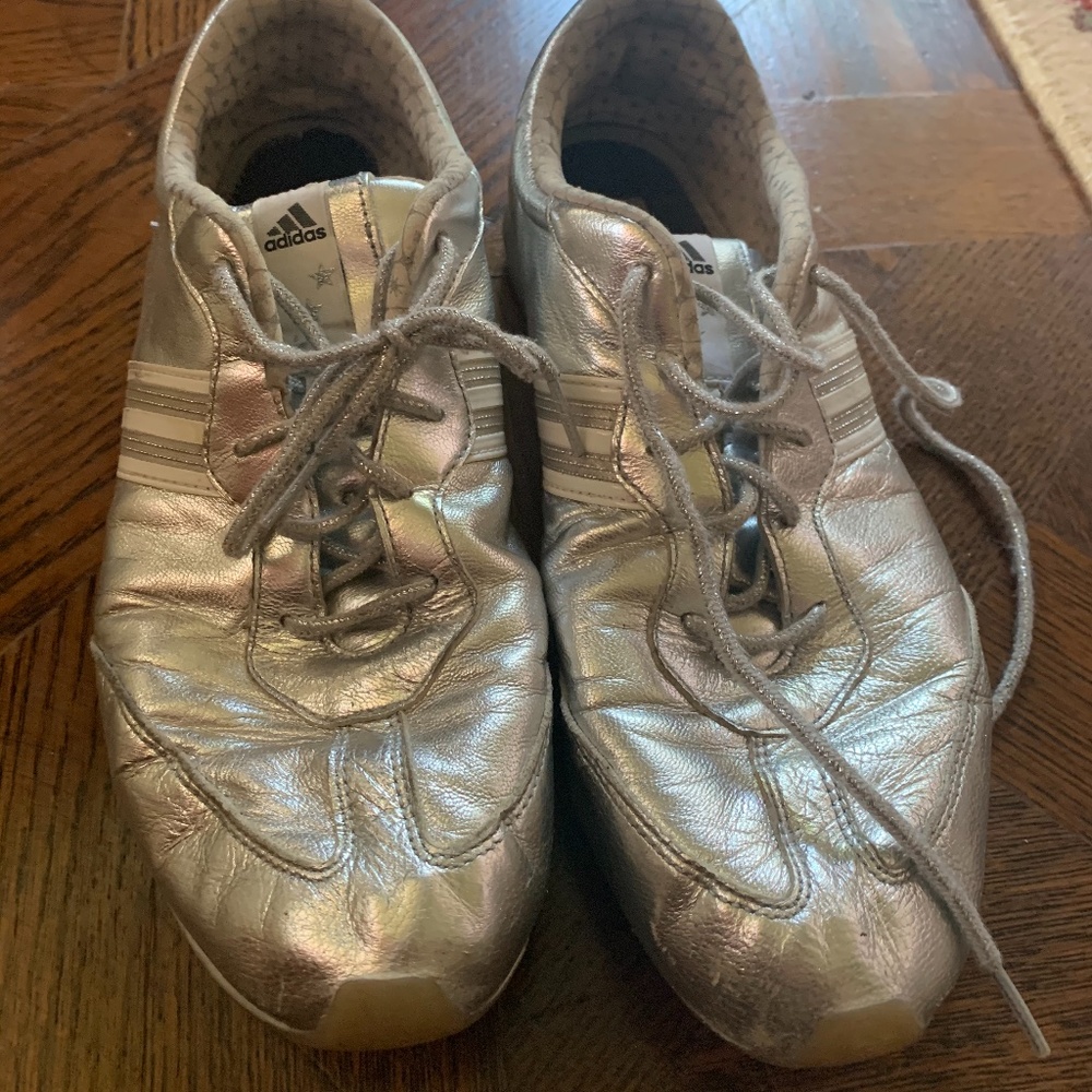 Adidas Sneakers